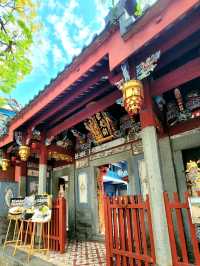 A Glimpse of the Past at Thian Hock Keng, Singapore