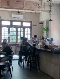 🇻🇳【胡志明的早晨，是從一杯熱騰騰的蛋咖啡開始☕】