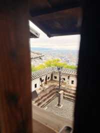 松山｜3個家族4種家徽 多次火災重建的機關巧妙的松山城 