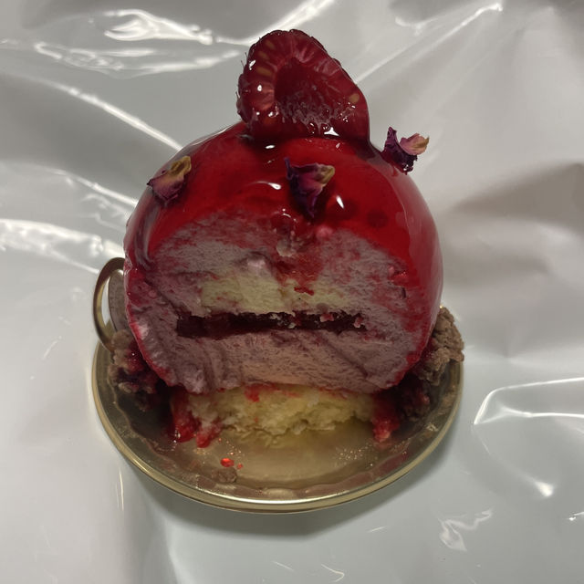 【埼玉/大宮🇯🇵】コロッとかわいいケーキ🍰 氷川の杜YAKUMO