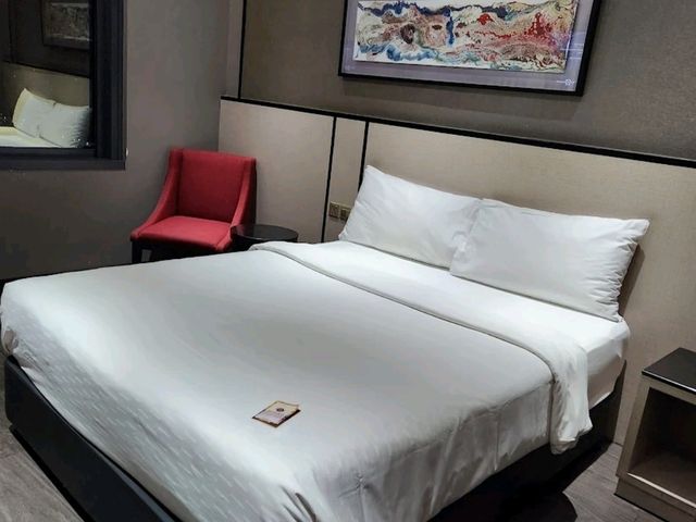 “Compact Convenience: A Budget-Friendly Stay with Modern Perks”