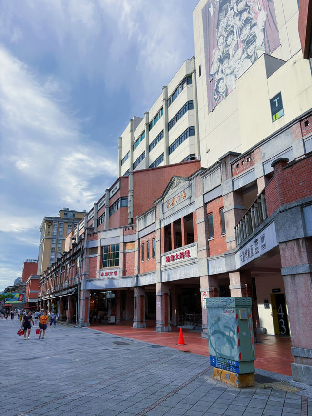 🎎穿越百年風華：在迪化街遇見城隍的守護與市場的人情