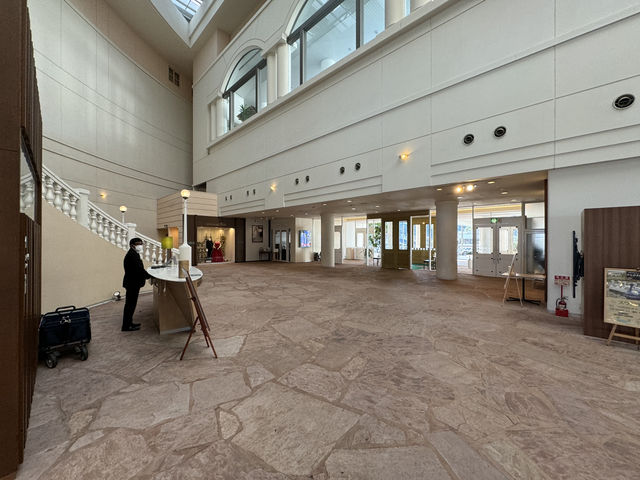 🏨 Holiday Inn Resort Miyazaki – Comfortable Stay by the Sea 🌊