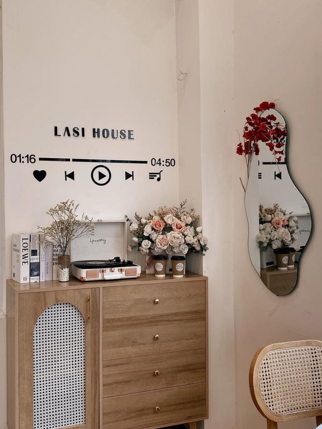 Lasi House