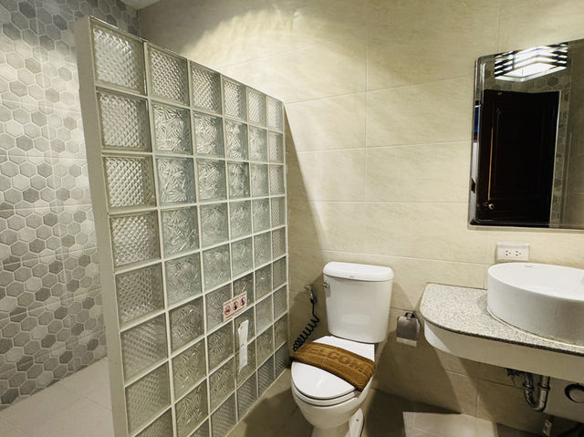 BAAN. NOPPADOL  HUA. HIN LOFT