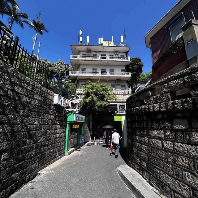 🔔 Trinity Church: Where Gothic Hymns Meet Gulangyu’s Colonial Charm!