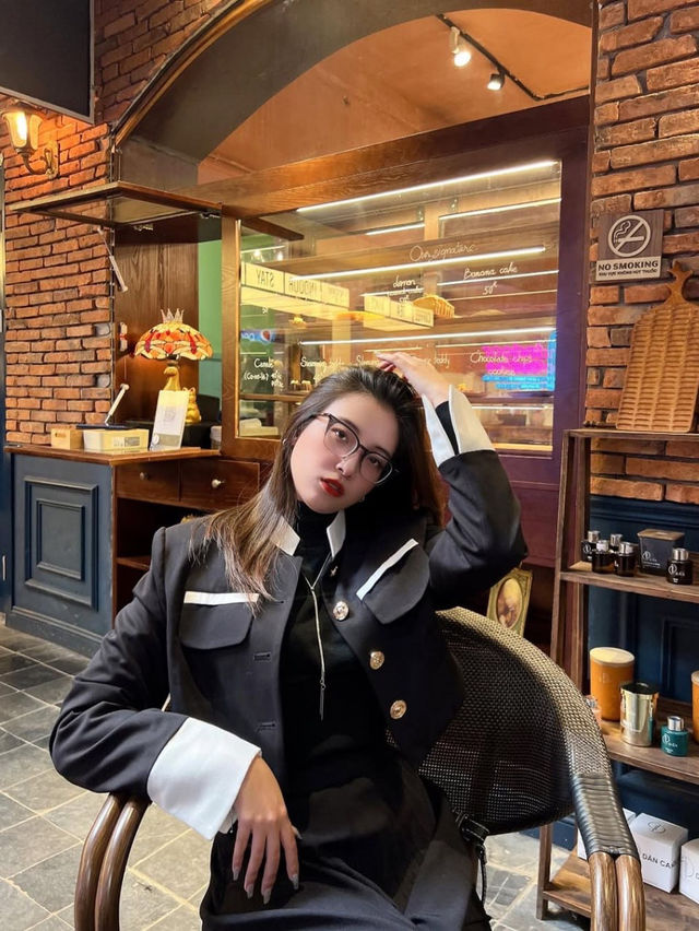 Indoor Coffee & Bistro