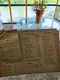 Mahamitr Lampang เป็นคาเฟ่ที่มีชื่อเสียงในลำปาง