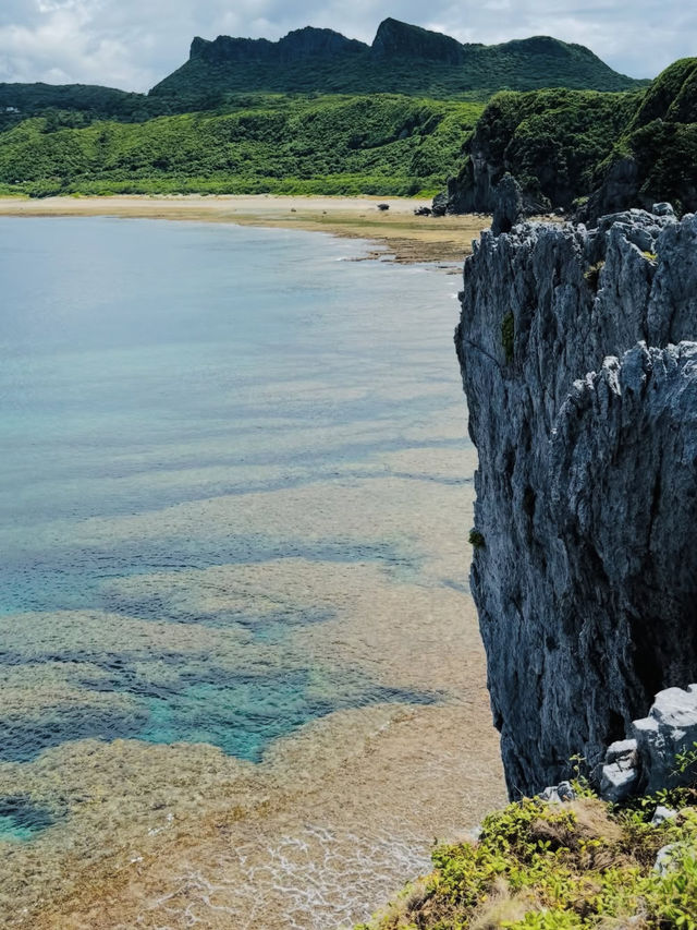 【沖縄最北端の絶景へ】風と海が出会う場所「辺戸岬」