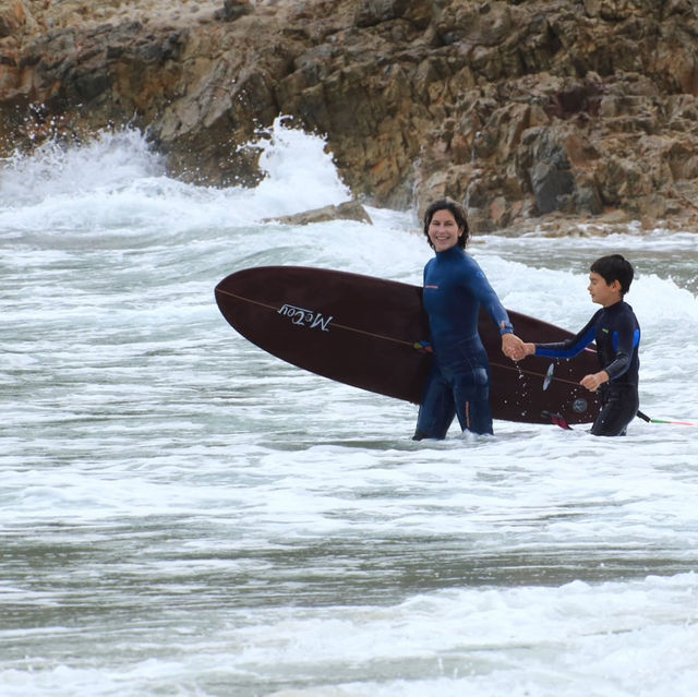 Big Wave Bay: Riding Hong Kong’s Coastal Rhythm🏄‍♂️🌊