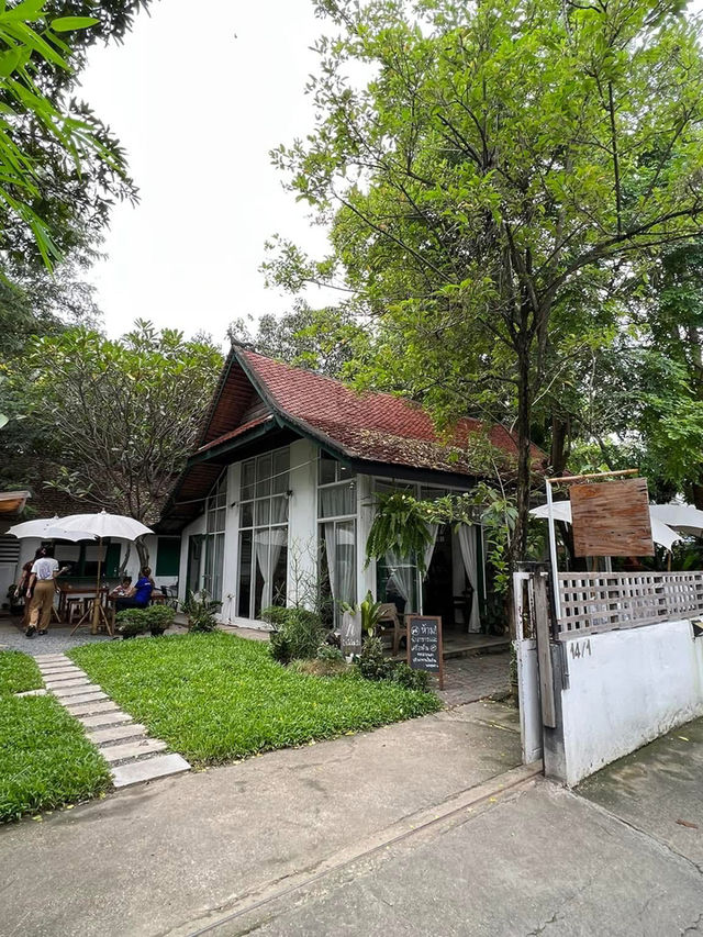 บุญปาก Thai Dessert & Tea