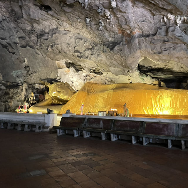 ถ้ำเขาหลวง  เพชรบุรี