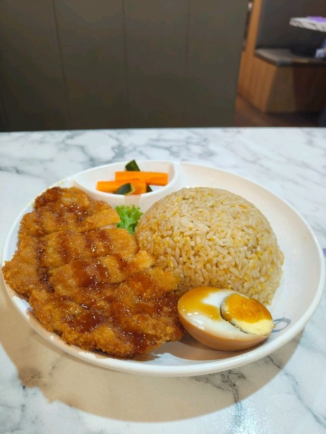 Where Great Food Meets Relaxing Vibes