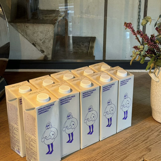 Riverside Modernity & Roasted Precision – My Visit to Sidewalk Stand, Tokyo (Nakameguro)
