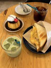 All Seasons Coffee, Shinjuku’s Sweet Spot for Pudding and Pour-Overs