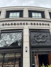Starbucks ที่ใหญ่ที่สุดในเซี่ยงไฮ้