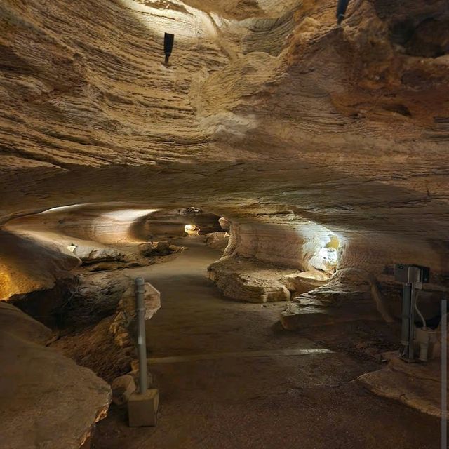 Longhorn Cavern State Park – Burnet