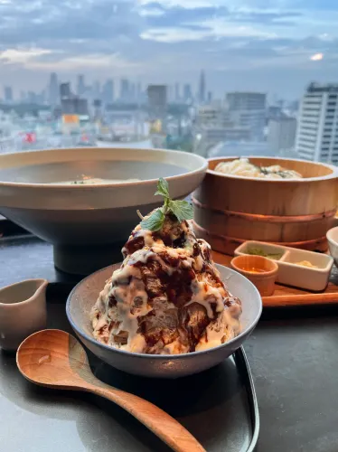 ツルとんたん – 渋谷スクランブルスクエアで絶景と共に楽しむうどん