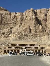 Terraces Of Defiance: A Queen’s Geometry Against the Gods