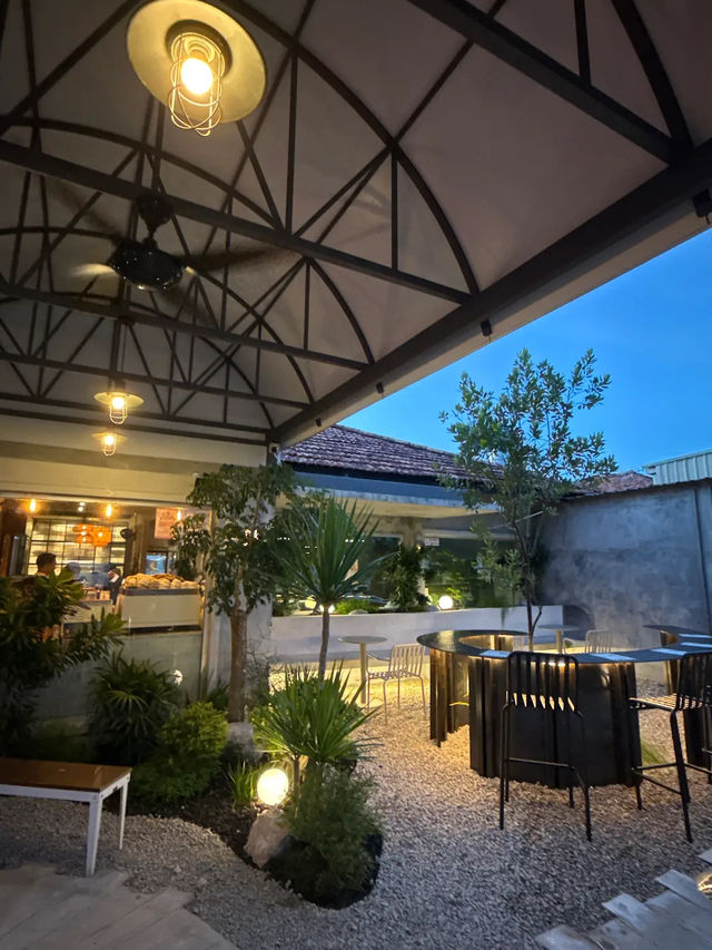 Green Vibes, Warm Bites: Flame & Fern Café Uncovered