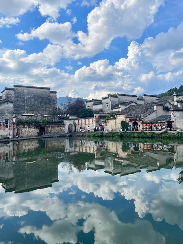 Frozen in Ink: Where Hongcun Becomes a Painting