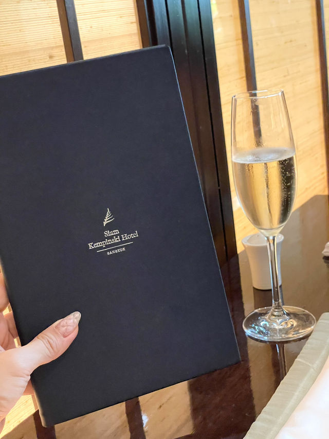 バンコク5つ星ホテルで朝から乾杯！極上の朝シャン体験🥂