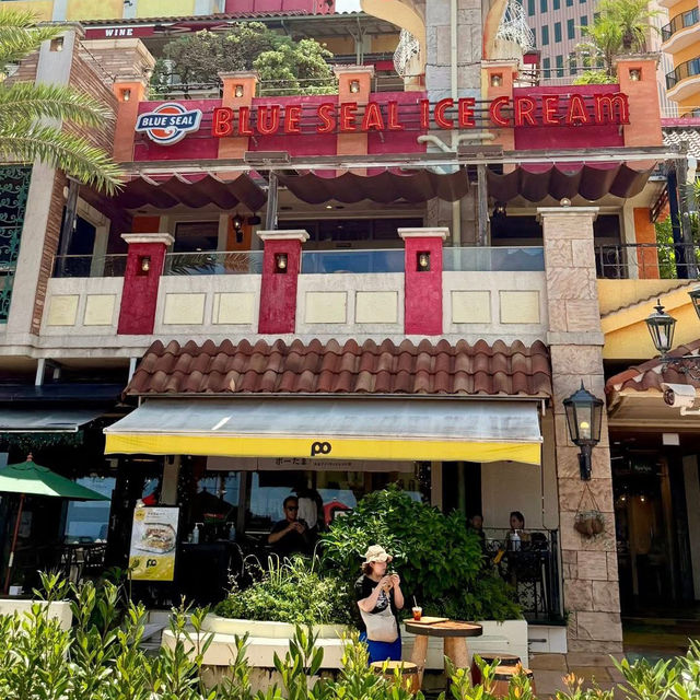 🍦 "Blue Seal Ice Cream at Mihama American Village: Okinawa’s Sweetest Taste of Americana!" 🇺🇸✨** 