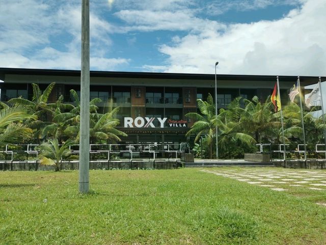 Roxy Sematan Villa: Your Beachside Escape