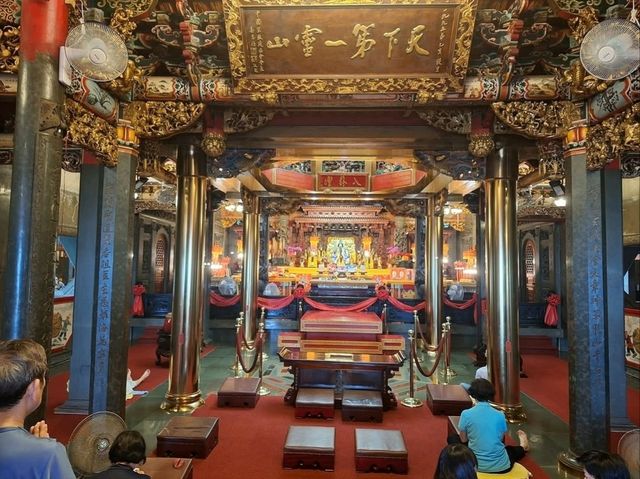 Tranquil Spiritual Retreat at Zhinnan Temple