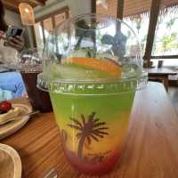 南国気分満点！パタヤのアロハスタイルのブランチカフェ🇹🇭