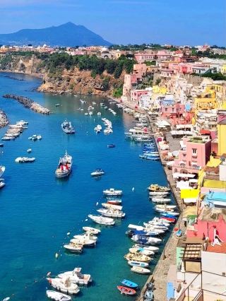 🌈🏝️ Procida Island: Italy’s Colorful Secret in the Bay of Naples