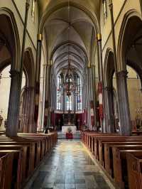 Exploring Sint-Martinuskerk in Maastricht