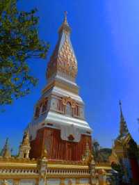 วัดพระธาตุพนมวรวิหาร..ดินแดนศักดิ์สิทธิ์ริมน้ำโขง♥