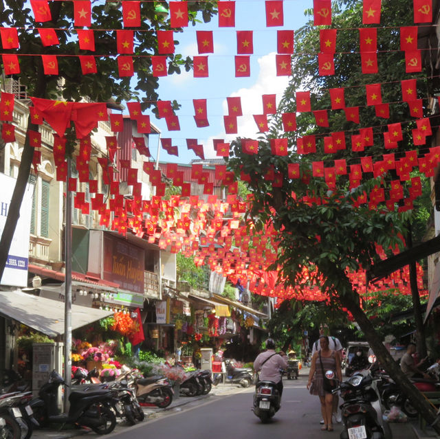 🏮 Old Quarter Hanoi – เสน่ห์เมืองเก่าที่ไม่เคยหลั 🏮 Old Quarter Hanoi – เสน่ห์เมืองเก่าที่ไม่เคยหลั
