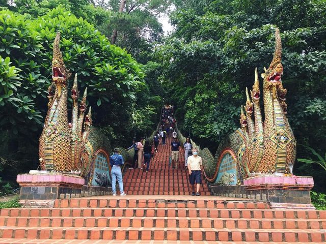 📍วัดพระธาตุดอยสุเทพ @เชียงใหม่ 📍วัดพระธาตุดอยสุเทพ @เชียงใหม่