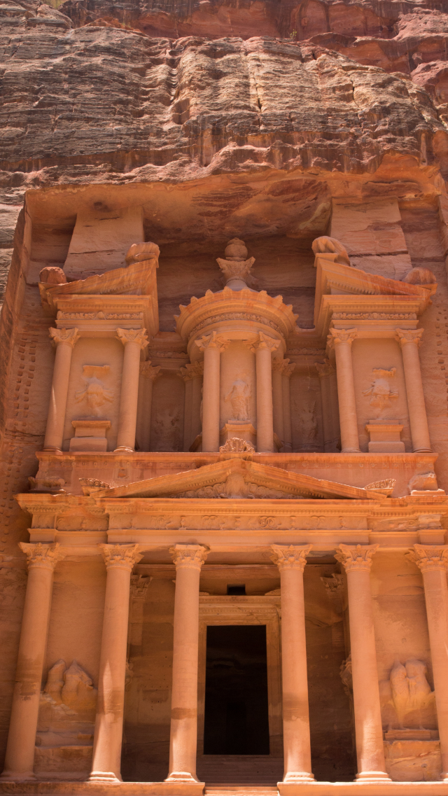 นครเพตรา (Petra) เมืองโบราณกลางทะเลทราย
