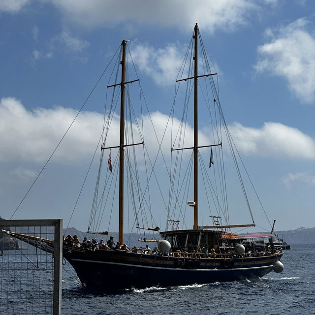⚓✨ Santorini Old Harbor – A Glimpse into Island Traditions