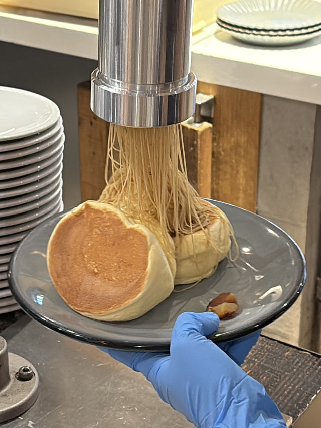 モンブラン専門店【栗りん】のコラボ!EDWのふわふわパンケーキ💛 モンブラン専門店【栗りん】のコラボ!EDWのふわふわパンケーキ💛