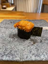 鮮味雙重奏：海膽與中拖羅