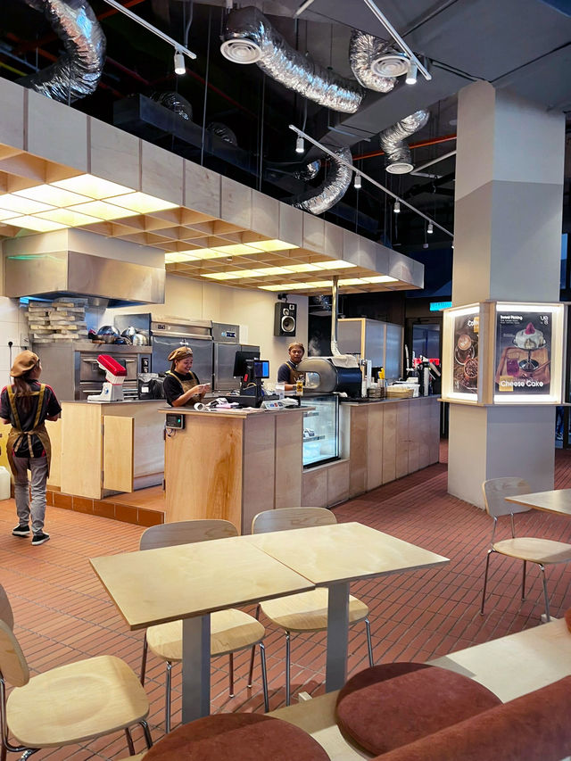 “V88 Café & Bar: Must-Visit Spot with Signature Flavors & Insta-Worthy Vibes” “V88 Café & Bar: Must-Visit Spot with Signature Flavors & Insta-Worthy Vibes”