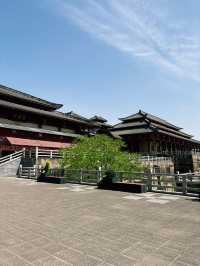Walking Through Qin Palace in Hanfu