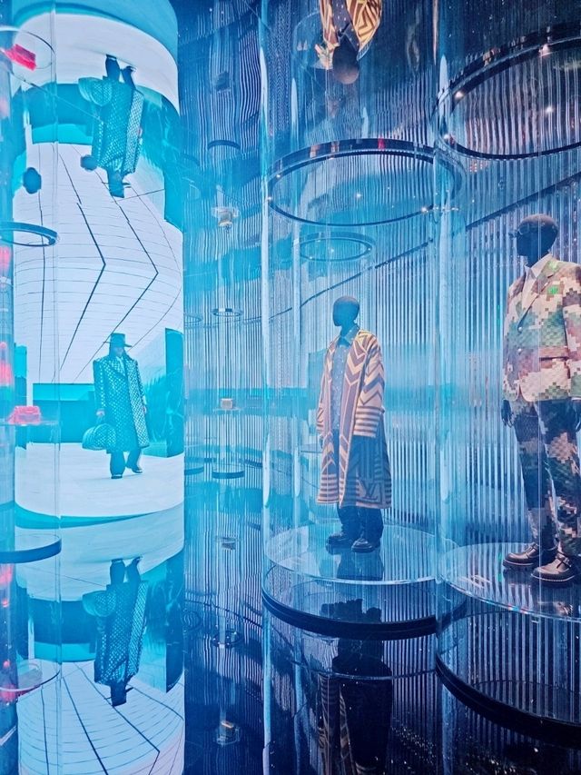 【上海で無料没入体験👜✨】📍Louis Vuitton「Visionary Journeys Shanghai」 【上海で無料没入体験👜✨】📍Louis Vuitton「Visionary Journeys Shanghai」