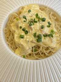 Saparis Eatery & cocktail bar