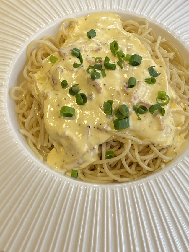 Saparis Eatery & cocktail bar Saparis Eatery & cocktail bar