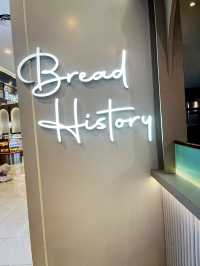 A popular Taichung eatery serving generous, meat-heavy donburi bowls with simple but tasty side dish