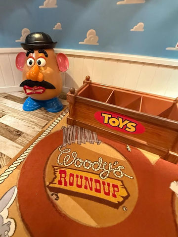 Onboard the Disney Cruise 🎡: Activities, Dining & Must-Know Tips! 🍽️