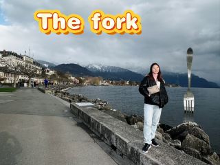 🍴 The Fork แลนด์มาร์กส้อมยักษ์กลางทะเลสาบเจนีวา ที่ห้ามพลาดเมื่อมา Vevey