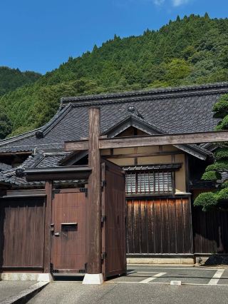 [Tottori] Killing Time Waiting for the Chizu Express! A Leisurely Stroll Through the Post Town of Chizu Orai.