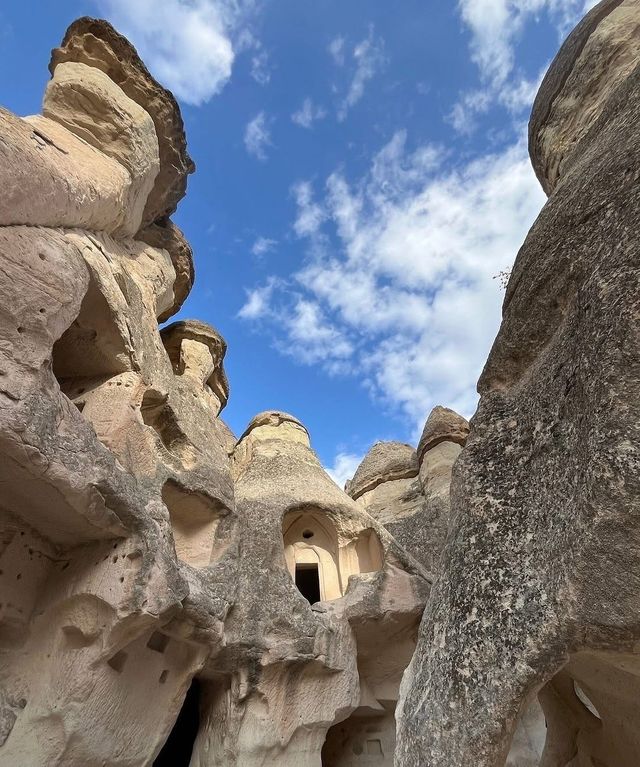 HORSERIDING IN CAPPADOCIA, WHAT AN EPIC TRAVEL MOMENT!
