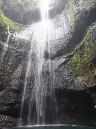 🌿【Java, Indonesia】The deeper you go, the more breathtaking it becomes! Unlock the secrets of Madakaripura, Java's tallest waterfall 💦⛰️